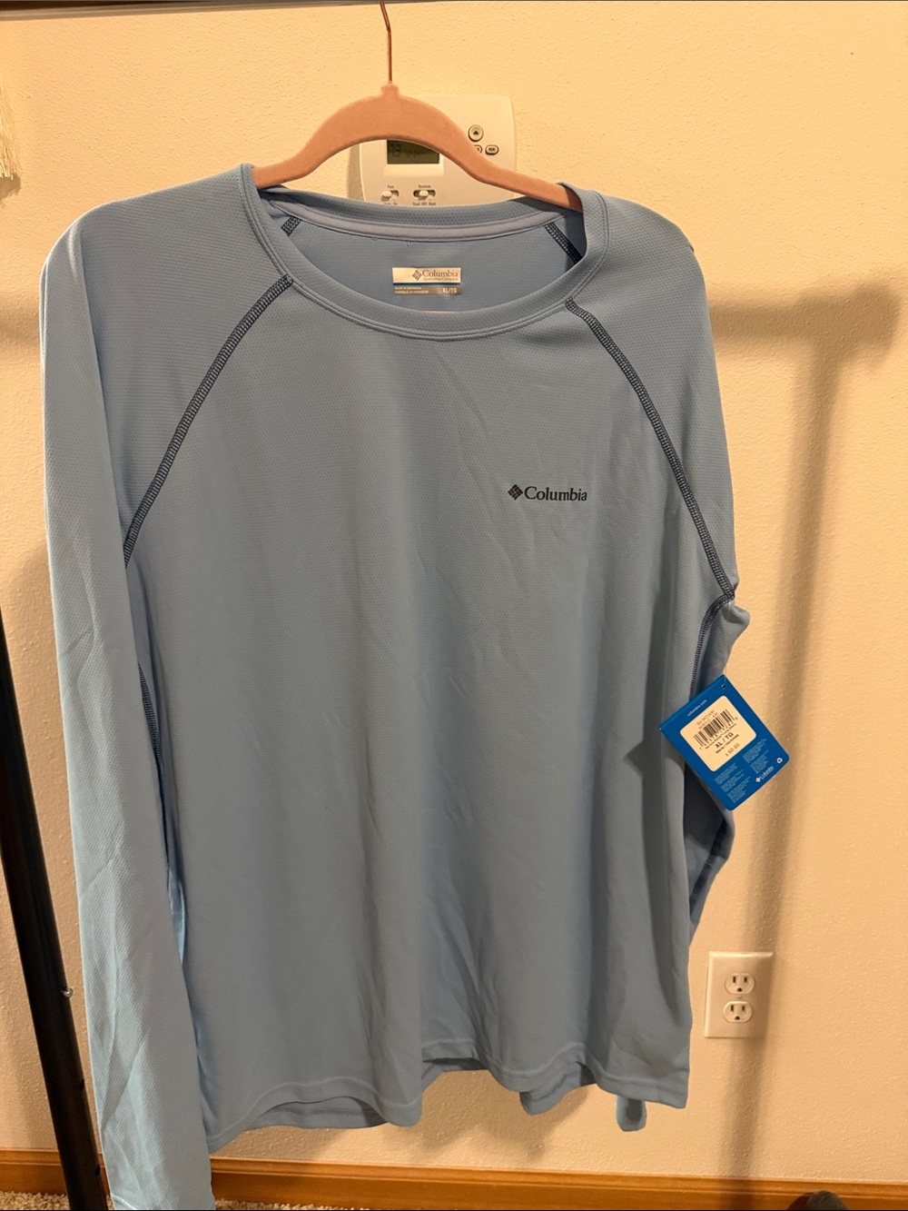 NWT Columbia Men’s XL Long-Sleeve Performance Tee — Light Blue